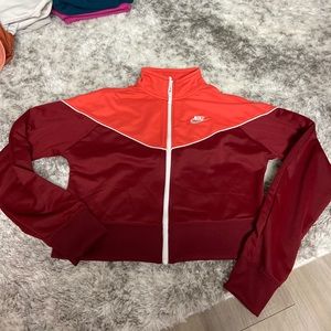 Women’s Nike cropped jacket